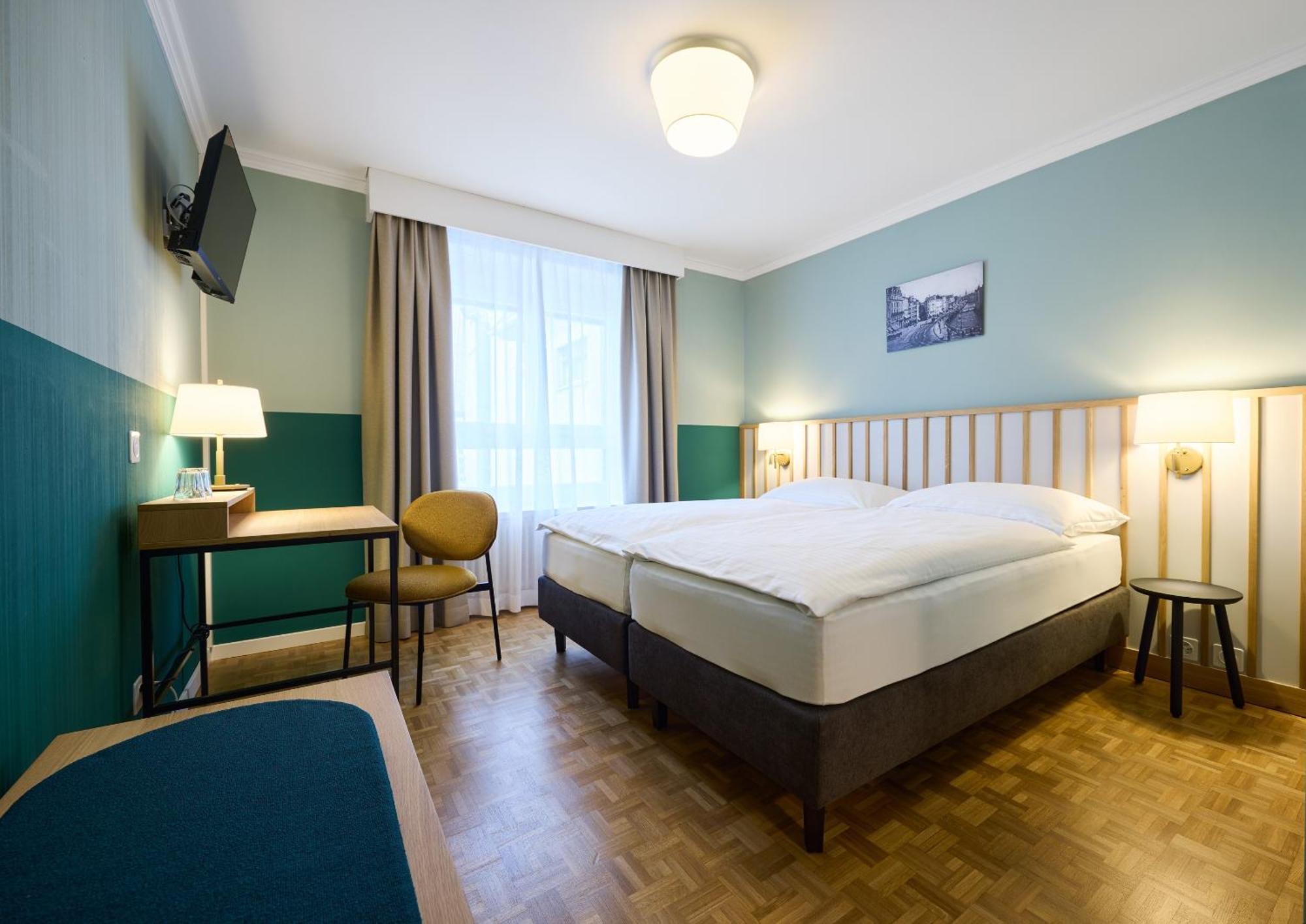 Double or Twin Room,1595399378:JPEG
